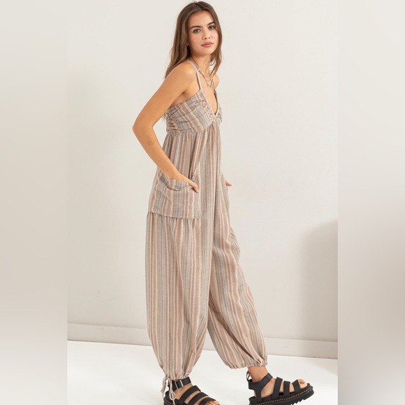 “Sunset at the park jumpsuit” NWT boutique jumpsuit - Picture 3 of 4